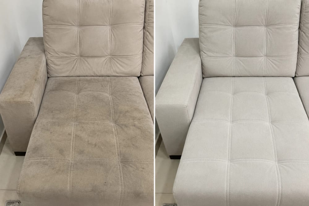 Sofá antes e depois da higienização a seco de estofados